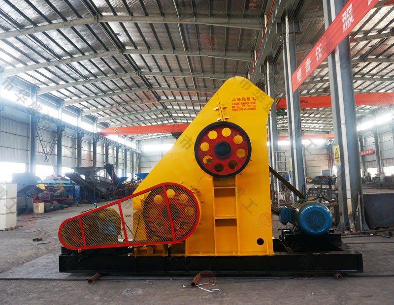 破碎滑石用華盛銘1412型雙級(jí)破碎機(jī)出料均勻,多少錢(qián)